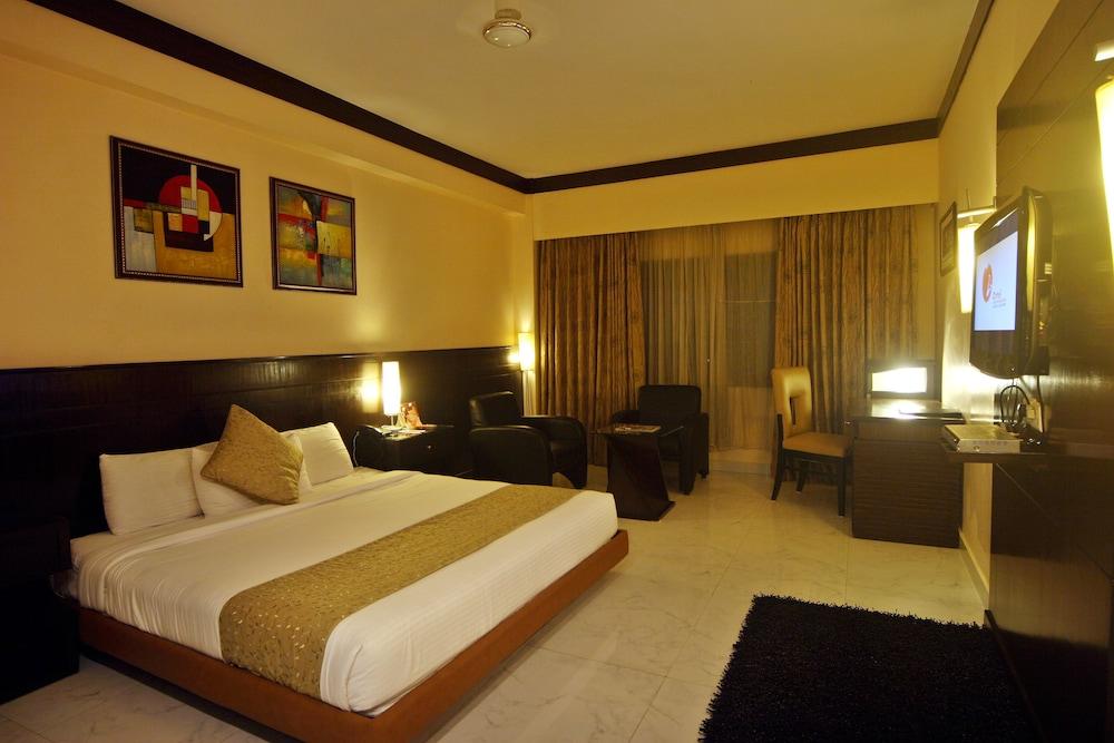 Hotel Pal Heights Bhubaneswar Exterior foto
