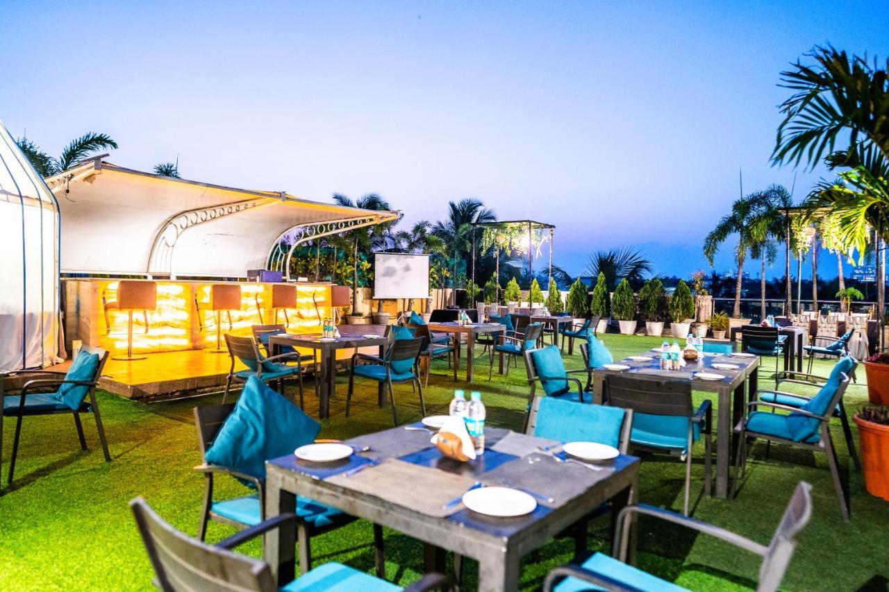 Hotel Pal Heights Bhubaneswar Exterior foto