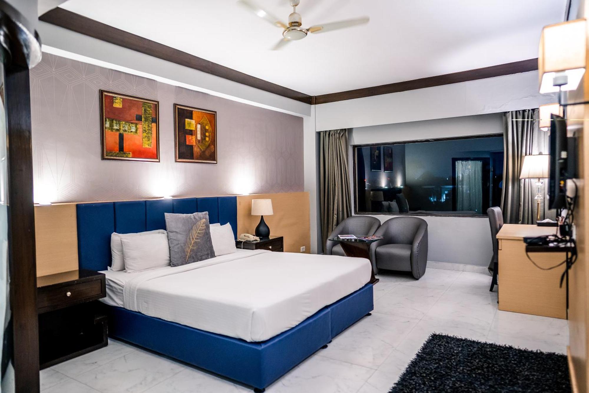 Hotel Pal Heights Bhubaneswar Exterior foto