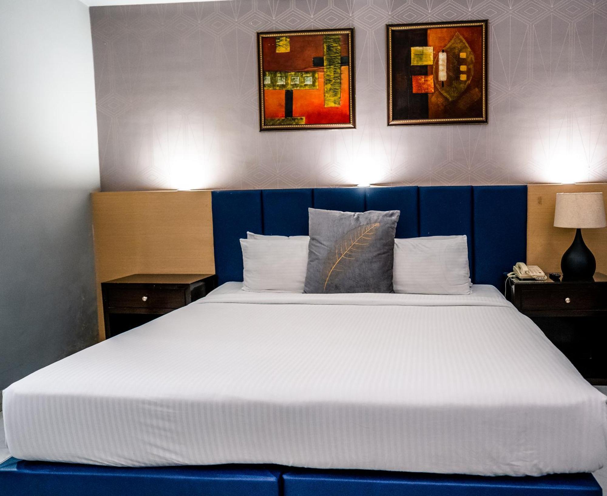Hotel Pal Heights Bhubaneswar Exterior foto